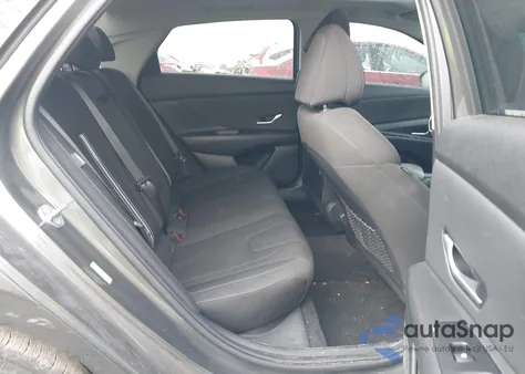 2024 Hyundai Elantra Sel z USA, uszkodzony, nr VIN KMHLS4DG1RU643755